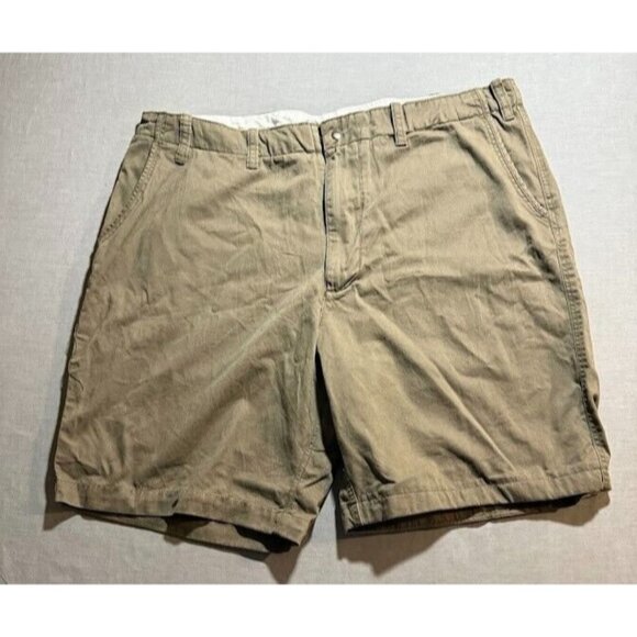 Roundtree & Yorke Shorts Mens 46‎ Beige Chino Pocket Button Casual Men NWOT. - Picture 1 of 8